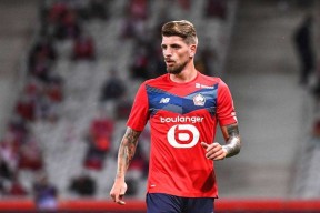 爱游戏包含纳达尔在美国队比赛中伤愈复出里尔再遭质疑备战法甲，夏洛特黄蜂止住颓势看傻球迷的词条