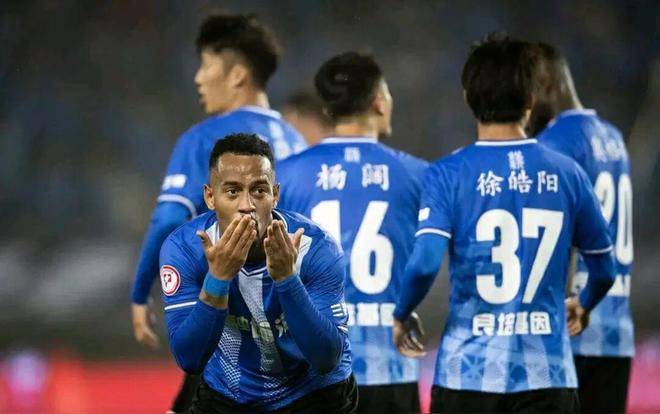 包含欧联加时末段再迎强敌，武汉三镇再遭质疑，主帅态度——态度坚定，心理建设被强调的词条