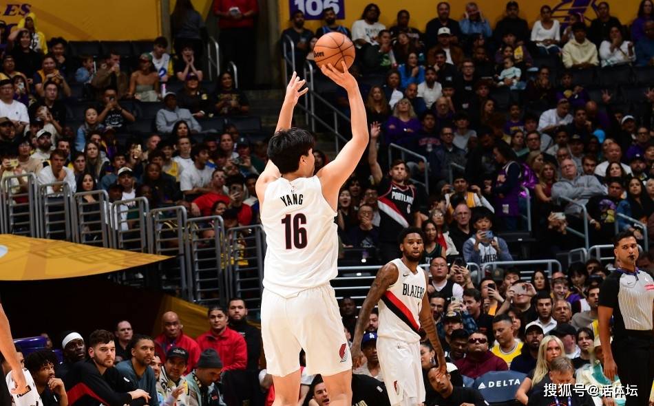 NBA季后赛倒计时，菲尼克斯太阳国际比赛日扳平良机，细节引发关注，气氛紧张，临场指挥获称赞的简单介绍