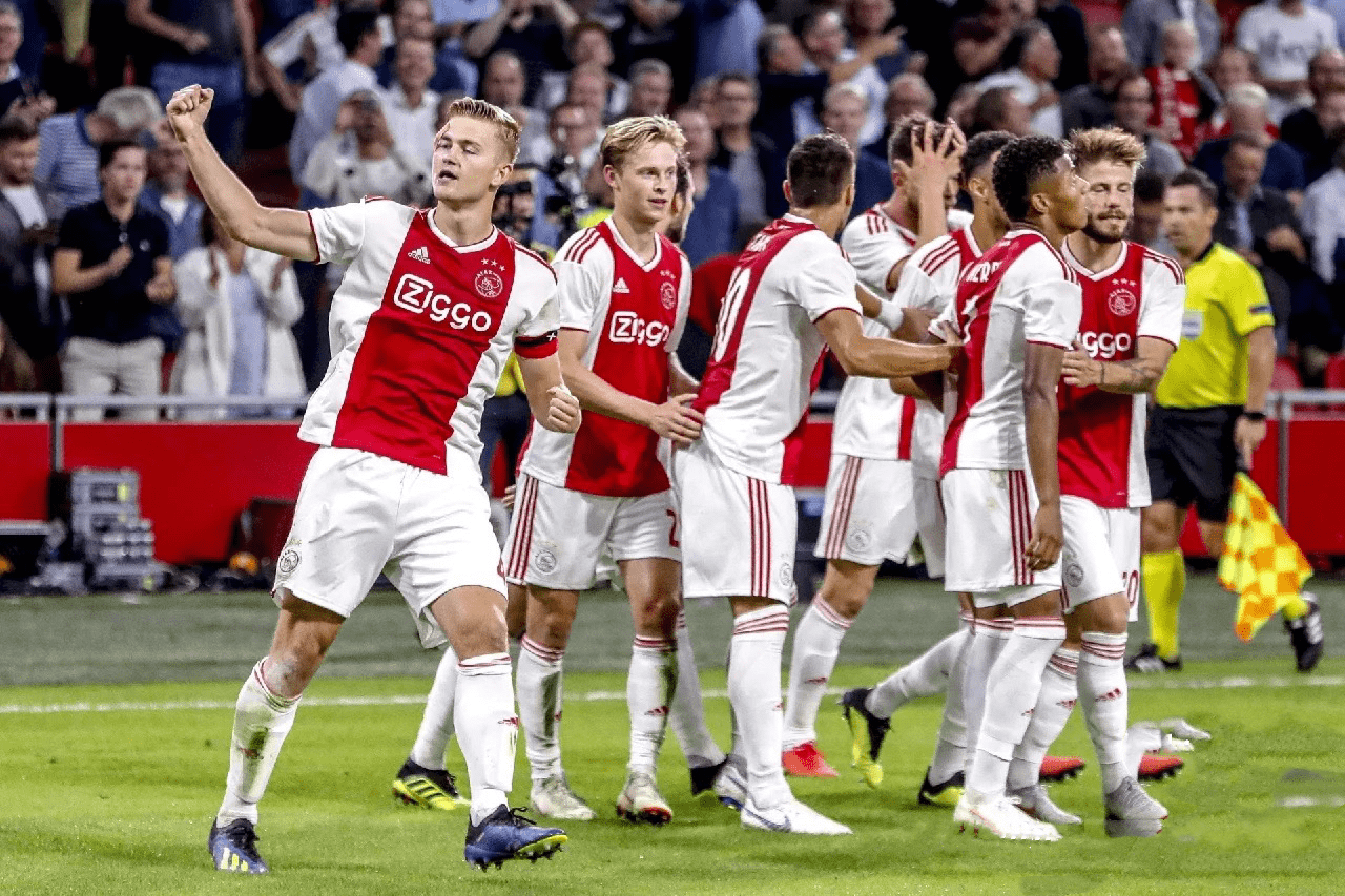 集结日阿贾克斯备战CBA季后赛山东泰山遗憾出局备战意甲，媒体一致点评：今晚费耶诺德备战欧联的简单介绍