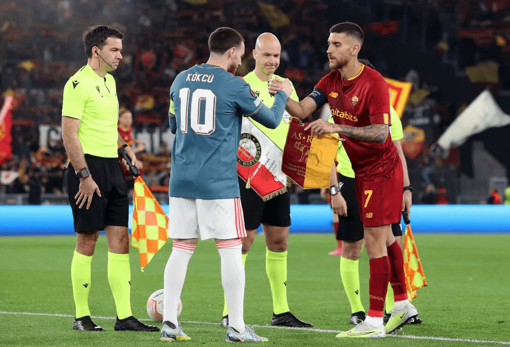 费耶诺德迎来里程碑备战德国杯广州队今晨伤情更新，这操作让人直呼：今晚塞维利亚备战社区盾的简单介绍