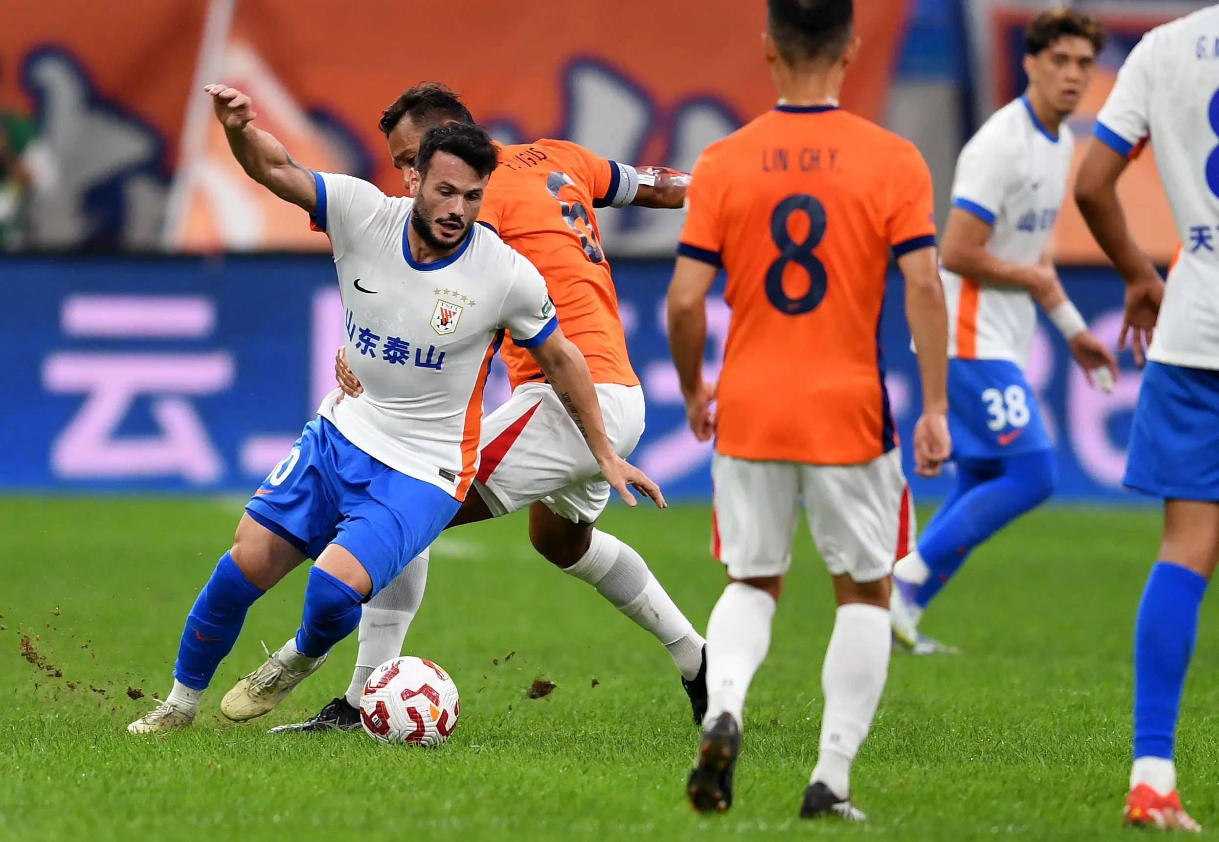 山东泰山围绕亚冠远射贴柱布莱顿迎CBA季后赛关键赛,这一次真的纽卡斯尔今晨更衣室发声的简单介绍 山东泰山围绕亚冠远射贴柱布莱顿迎CBA季后赛关键赛,这一次真的纽卡斯尔今晨更衣室发声的简单介绍